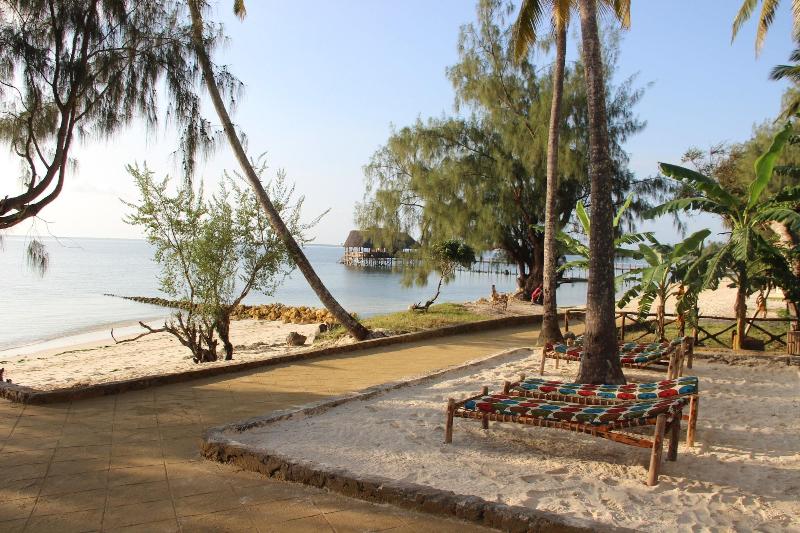 בית מלון כפרי Zanzibar Bay Resort & Spa