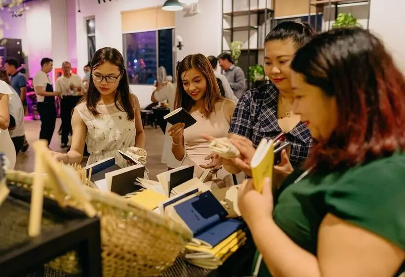 هتل Em Oi Boutique