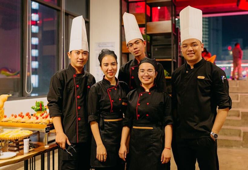 هتل Em Oi Boutique