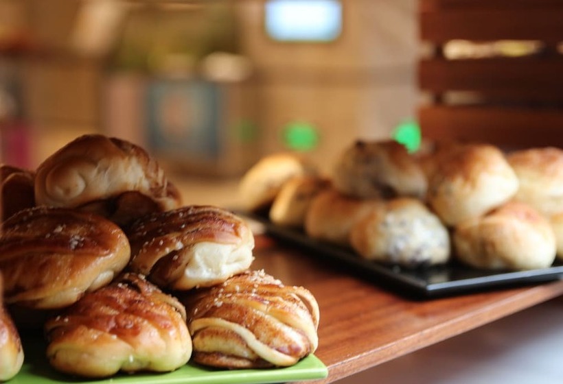 בית מלון כפרי Hilton Garden Inn Nujiang