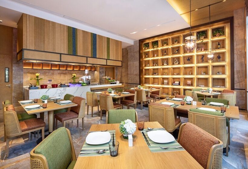 בית מלון כפרי Hilton Garden Inn Nujiang