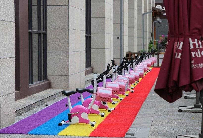 בית מלון כפרי Hilton Garden Inn Nujiang