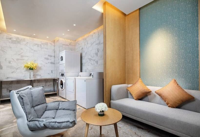 בית מלון כפרי Hilton Garden Inn Nujiang