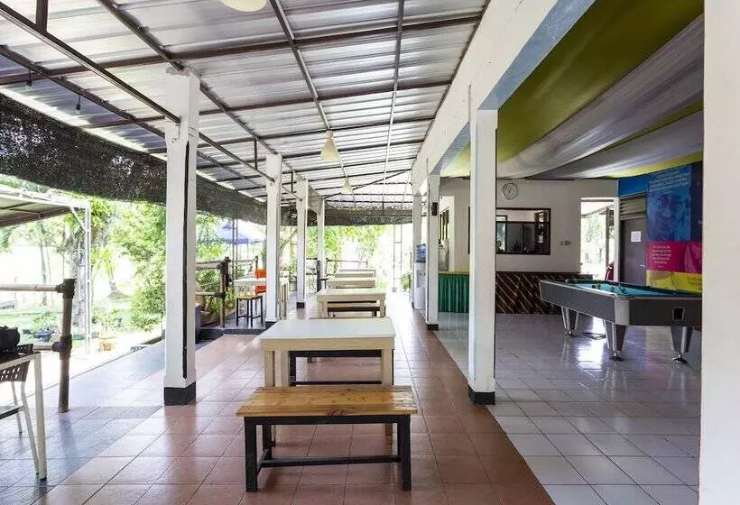 ホテル Pavo Resort By Oyo Rooms