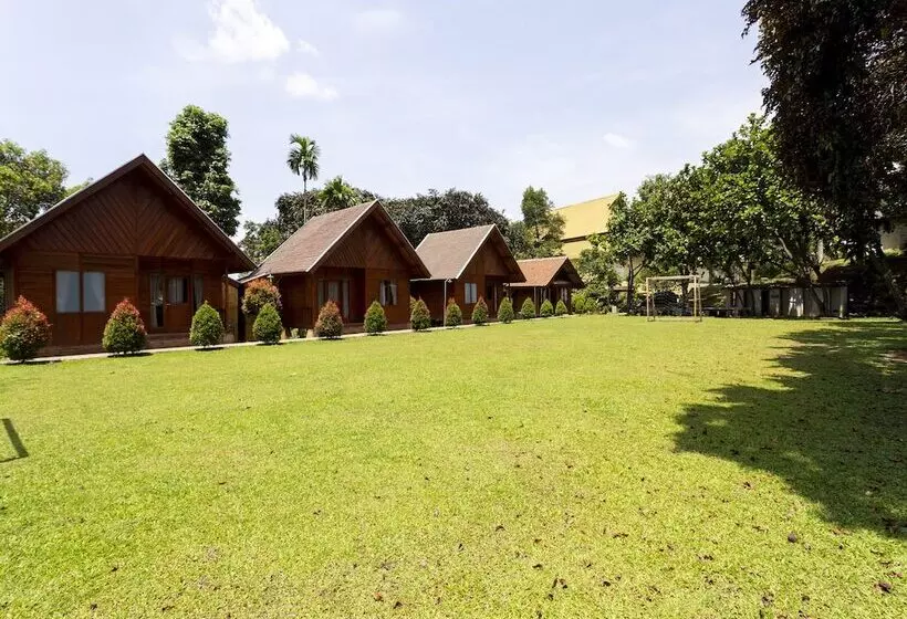 ホテル Pavo Resort By Oyo Rooms
