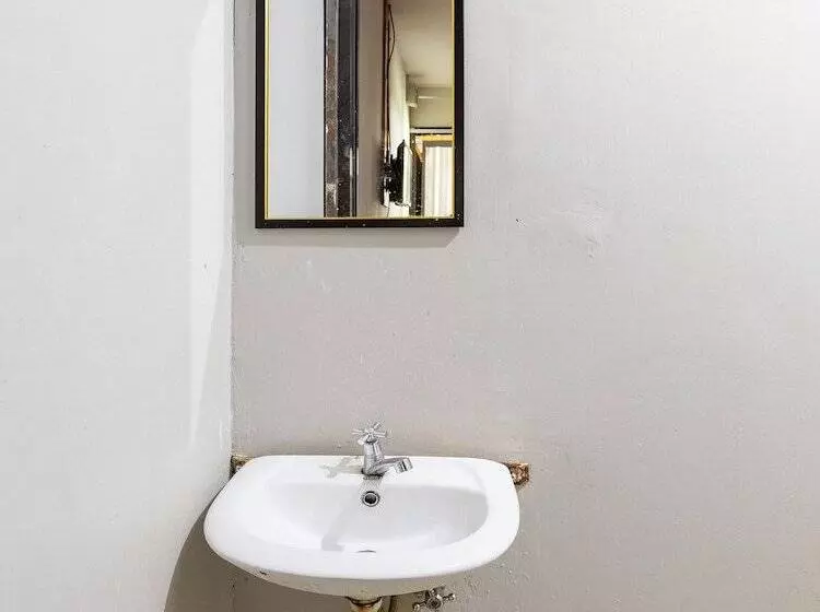 ホテル Pavo Resort By Oyo Rooms