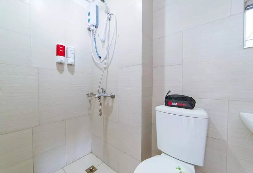 ホテル Reddoorz Premium @ Anuva Residences