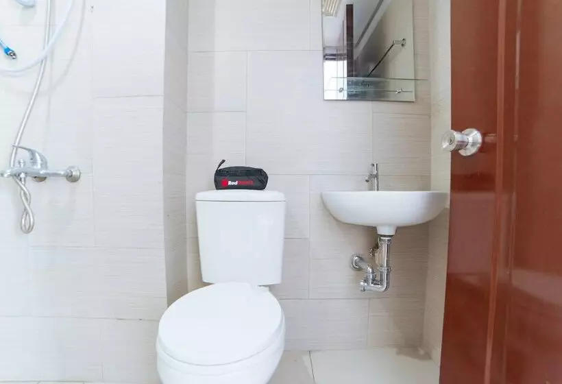 ホテル Reddoorz Premium @ Anuva Residences