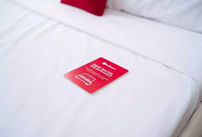 ホテル Reddoorz Premium @ Anuva Residences