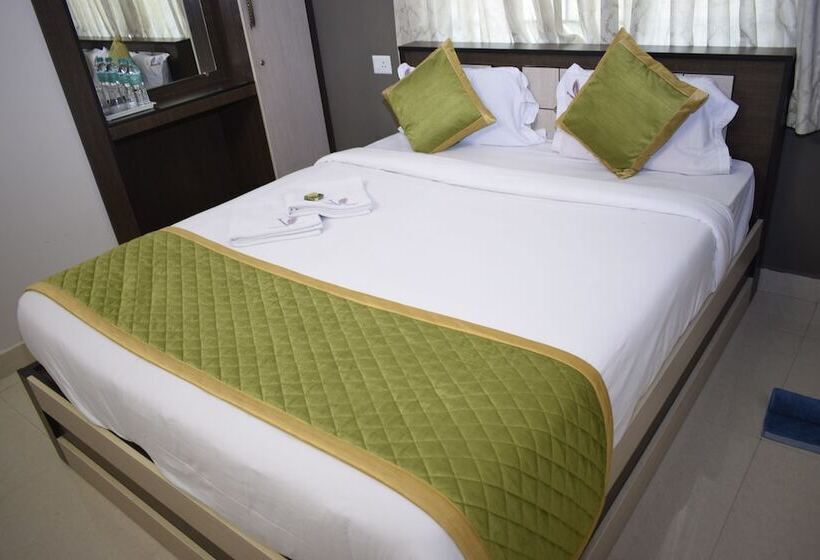 Hotell Viswa Residency By Azalea