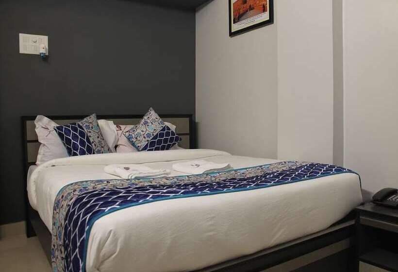 Hotell Viswa Residency By Azalea