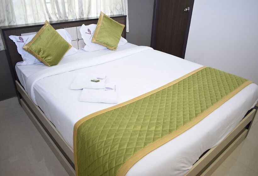 Hotell Viswa Residency By Azalea