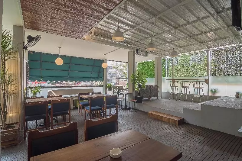 Majatalo Reddoorz Near Upi Setiabudi 2