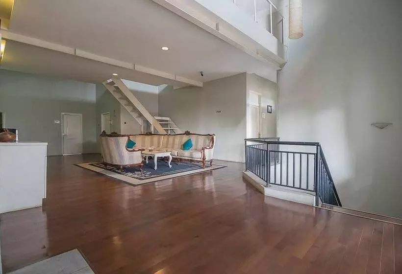 Majatalo Reddoorz Near Upi Setiabudi 2