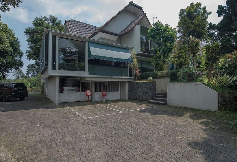 פנסיון Reddoorz Near Upi Setiabudi 2