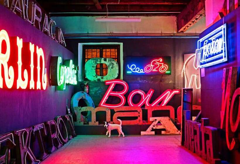 P&o Apartments Soho Factory