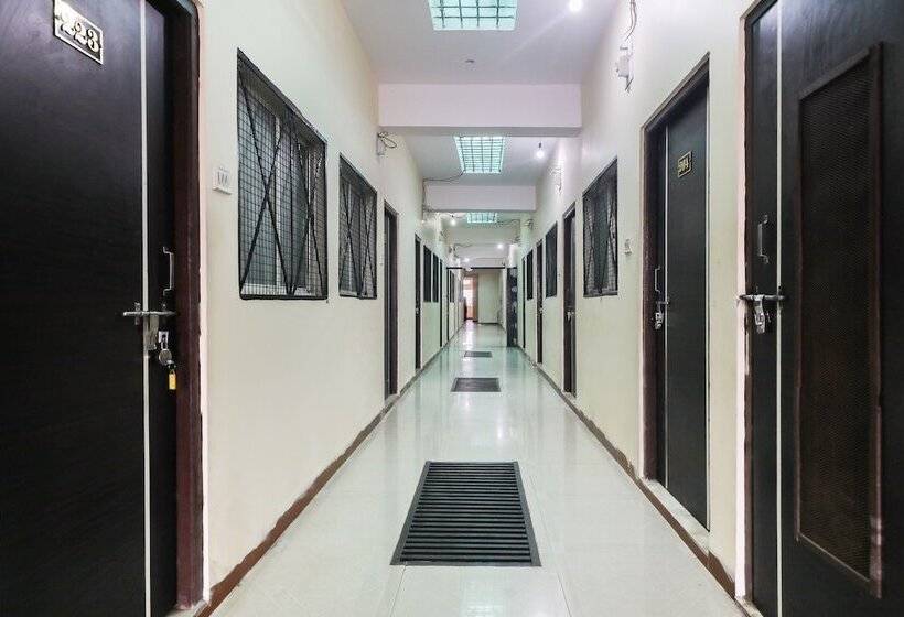 בית מלון כפרי Spot On 48832 Balaji Parisar