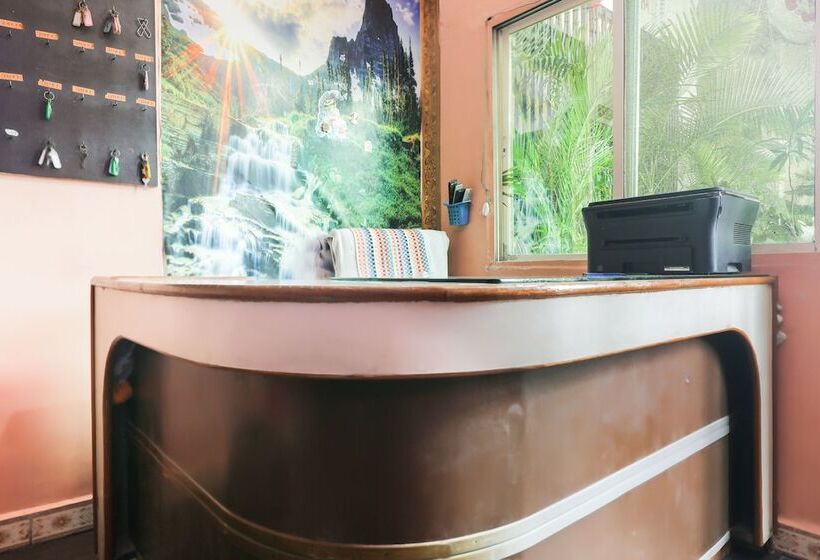 בית מלון כפרי Spot On 48832 Balaji Parisar