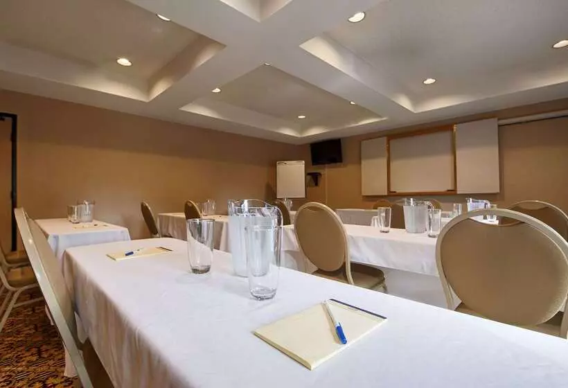 ホテル Best Western John Muir Inn