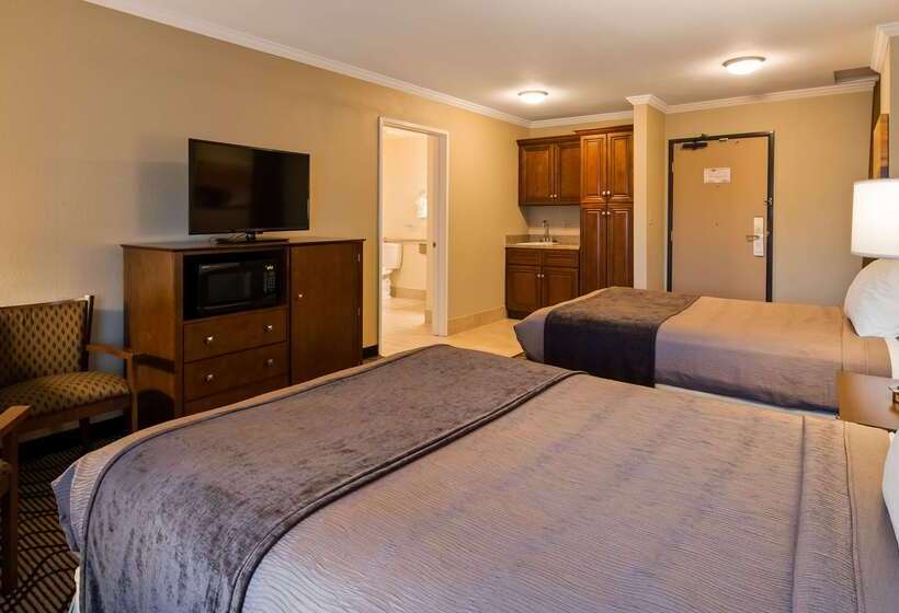 فندق Best Western John Muir Inn