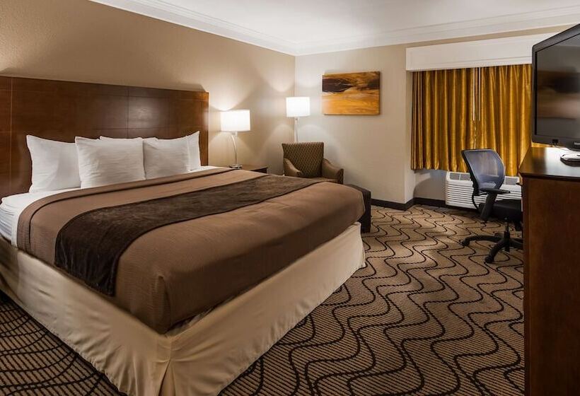 فندق Best Western John Muir Inn