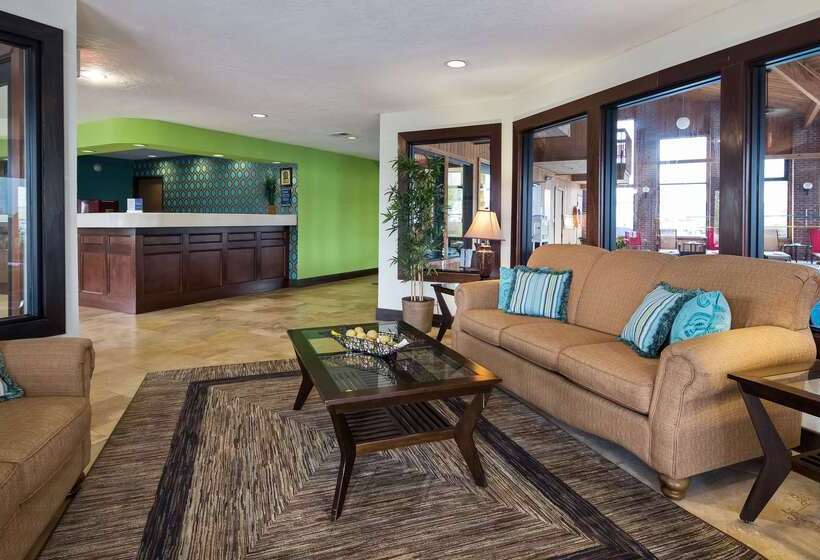 Отель Best Western Norwalk