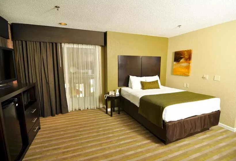 Отель Best Western Norwalk