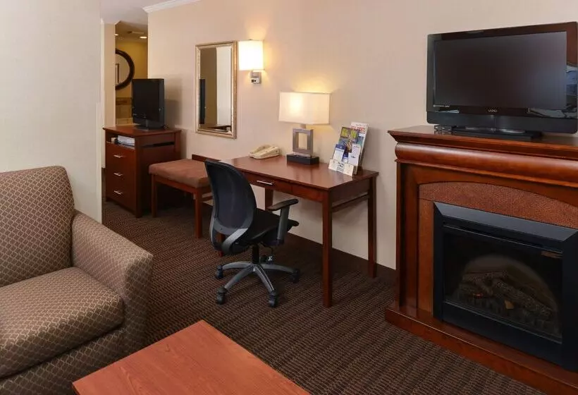 Отель Best Western Plus Landmark Inn