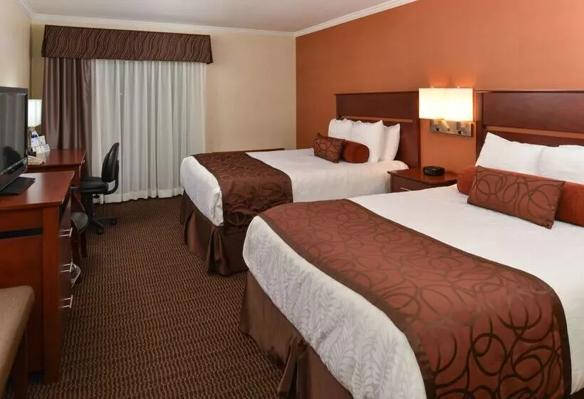 Отель Best Western Plus Landmark Inn