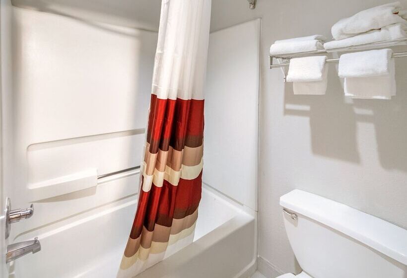 فندق Clarion Pointe