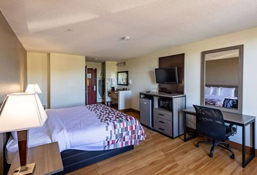 فندق Clarion Pointe