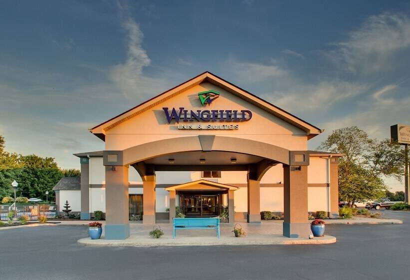בית מלון כפרי Wingfield Inn & Suites