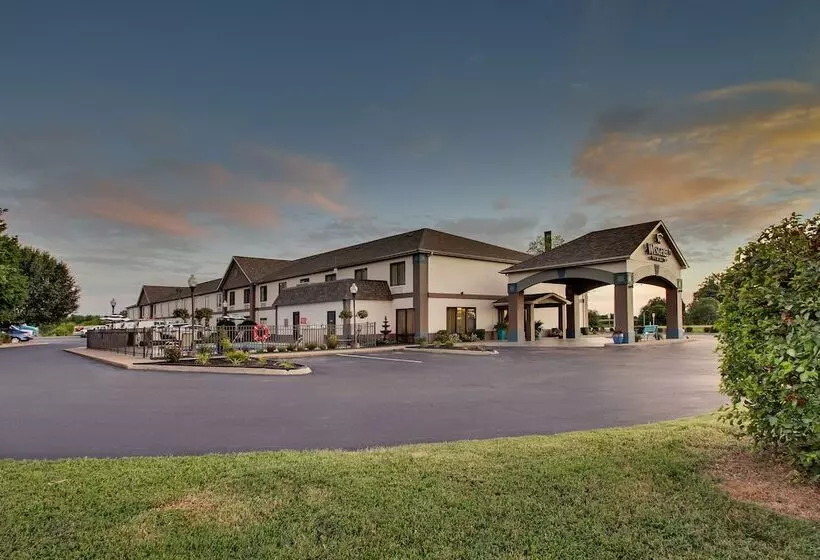 ホテル Wingfield Inn & Suites