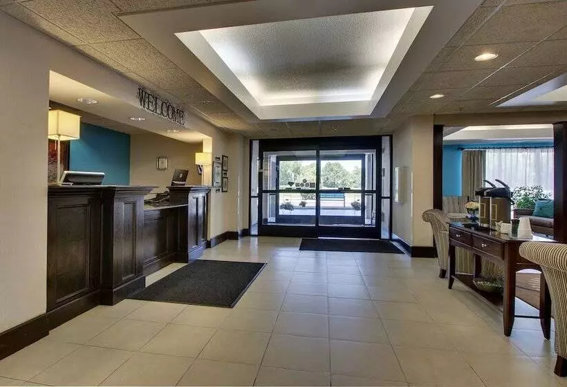 ホテル Wingfield Inn & Suites