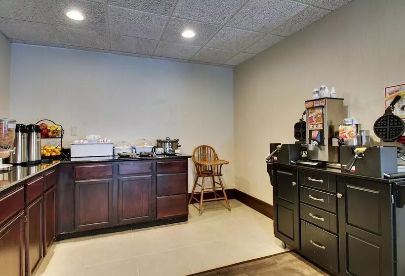 ホテル Wingfield Inn & Suites