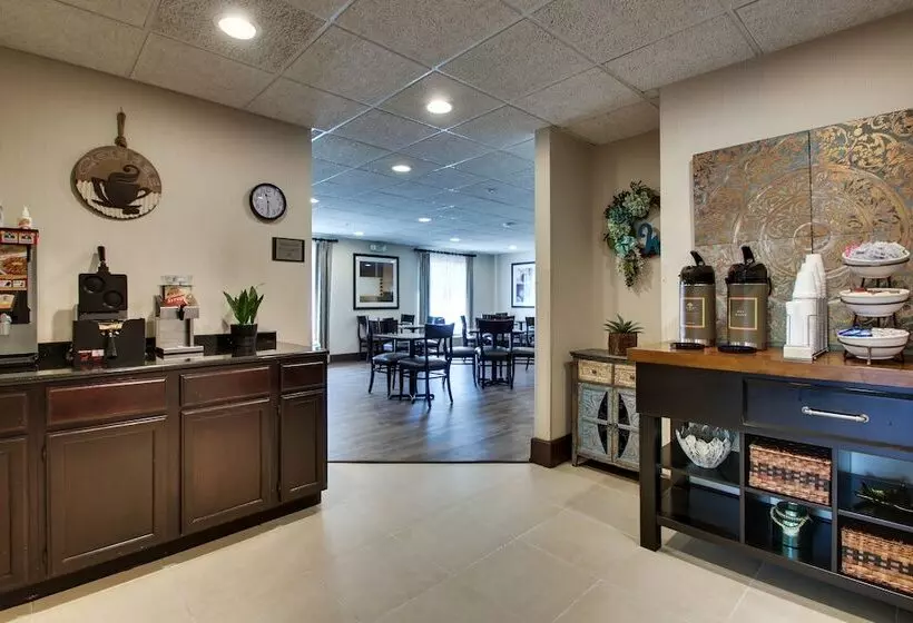 ホテル Wingfield Inn & Suites