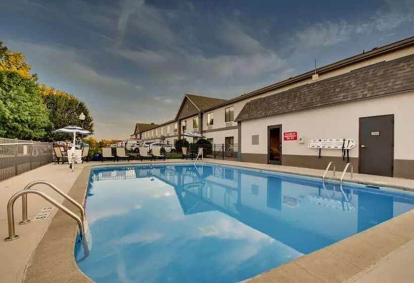 ホテル Wingfield Inn & Suites