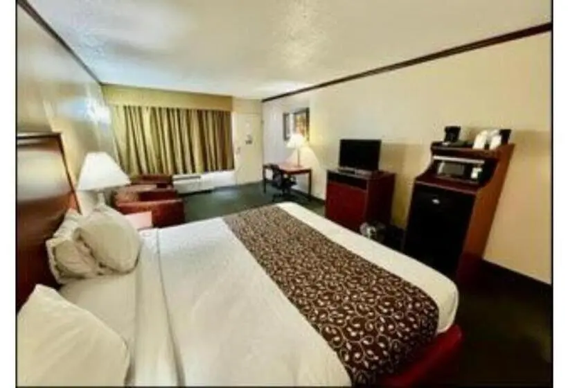 Magnuson Hotel Mountain View