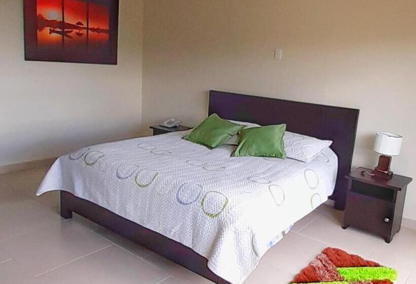 בית מלון כפרי El Camino Real