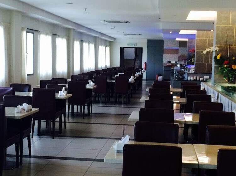 בית מלון כפרי Grand Court