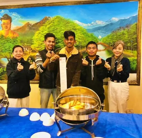 هتل Peaceland Lumbini