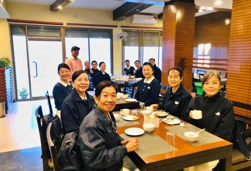 هتل Peaceland Lumbini