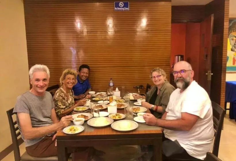 هتل Peaceland Lumbini