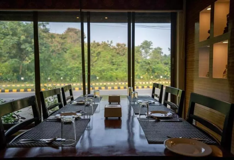 هتل Peaceland Lumbini