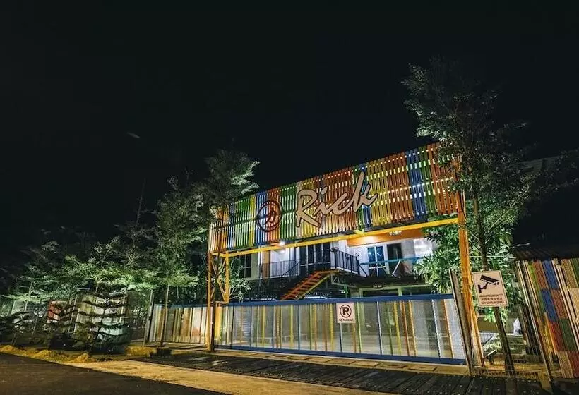 ホテル Rick Resort Teluk Intan