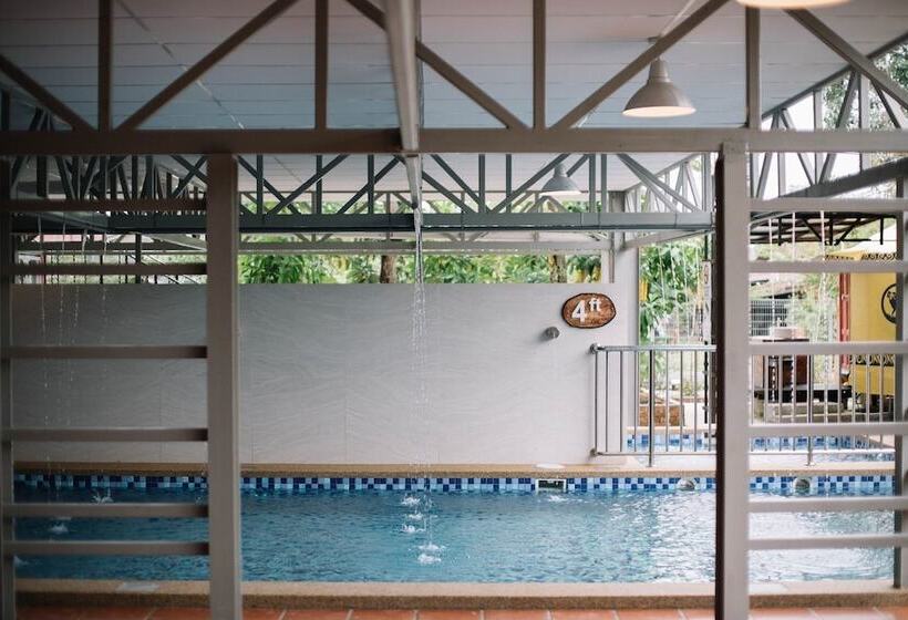 Hotel Rick Resort Teluk Intan