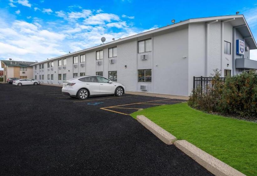 汽车旅馆 Knights Inn Grand Rapids East Airport