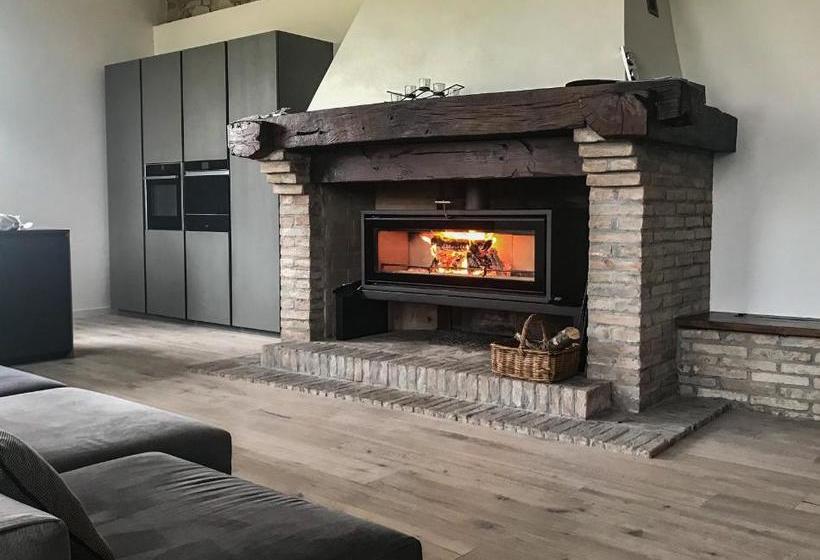 مبيت وإفطار Il Casale Di Monte Venere