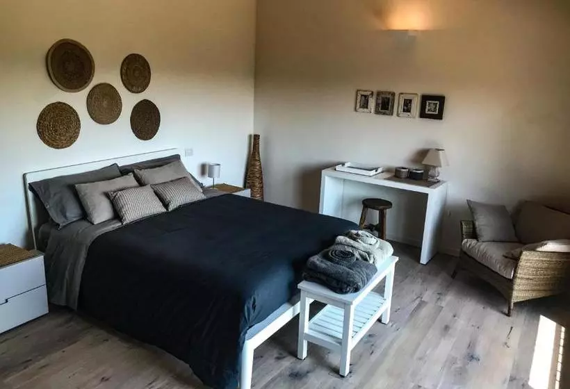تختخواب و صبحانه Il Casale Di Monte Venere