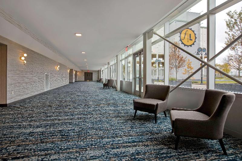 בית מלון כפרי Embassy Suites By Hilton Rockford Riverfront